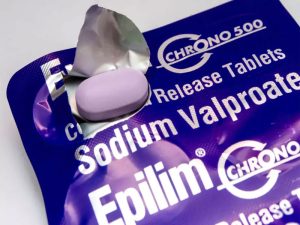 عوارض والپروات-سدیم