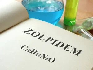زولپیدم چیست؟ موارد مصرف، دوز و عوارض دارو